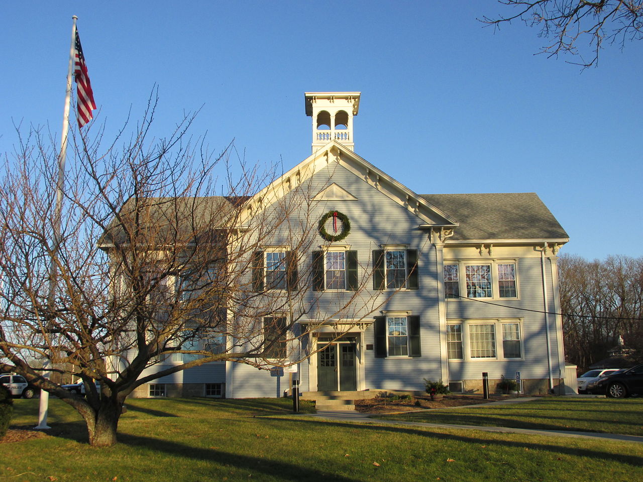 Haus and Hues in Acushnet Center, Massachusetts