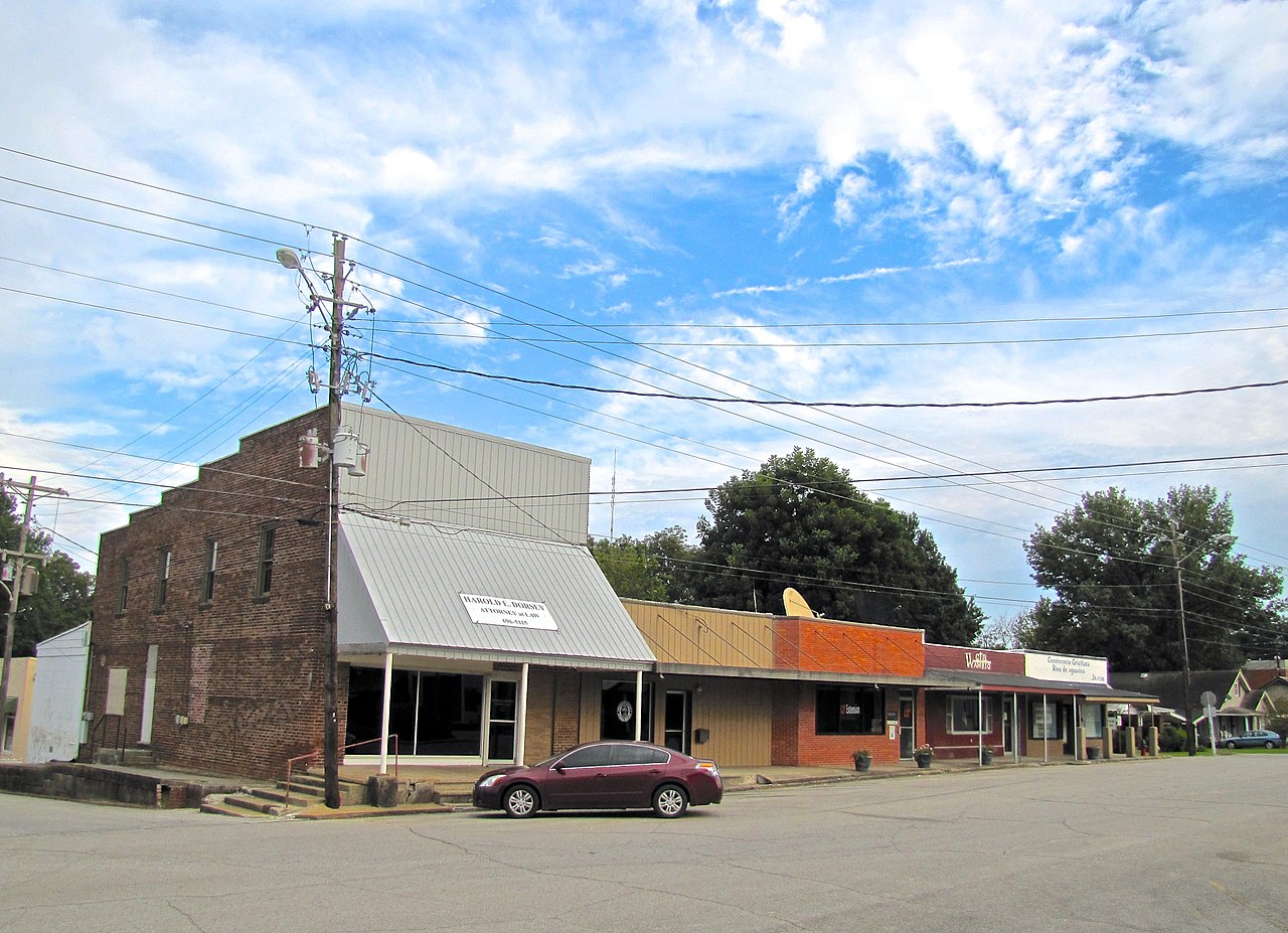 Haus and Hues in Alamo, Tennessee