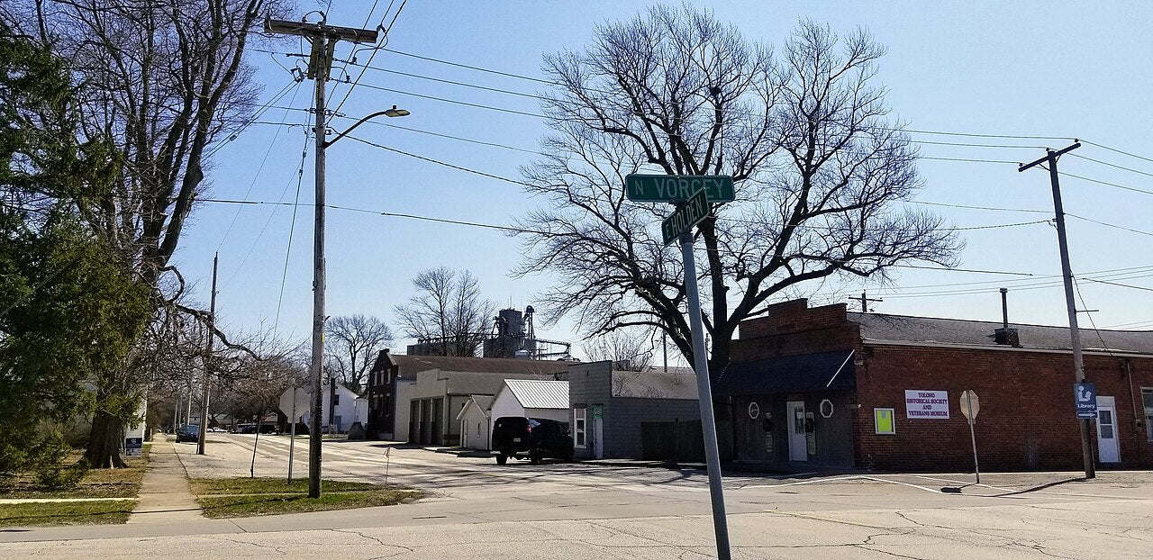 Haus and Hues in Tolono, Illinois