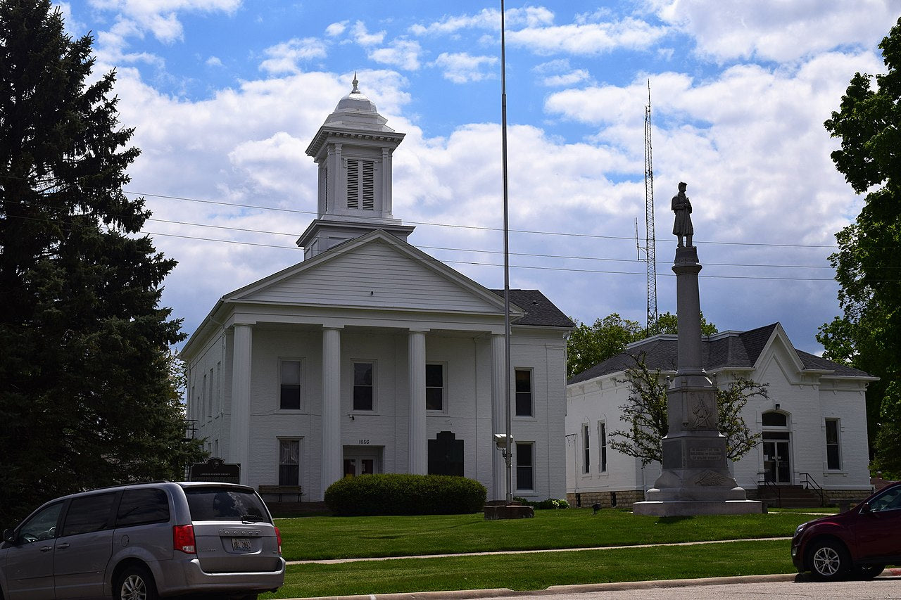 Haus and Hues in Toulon, Illinois