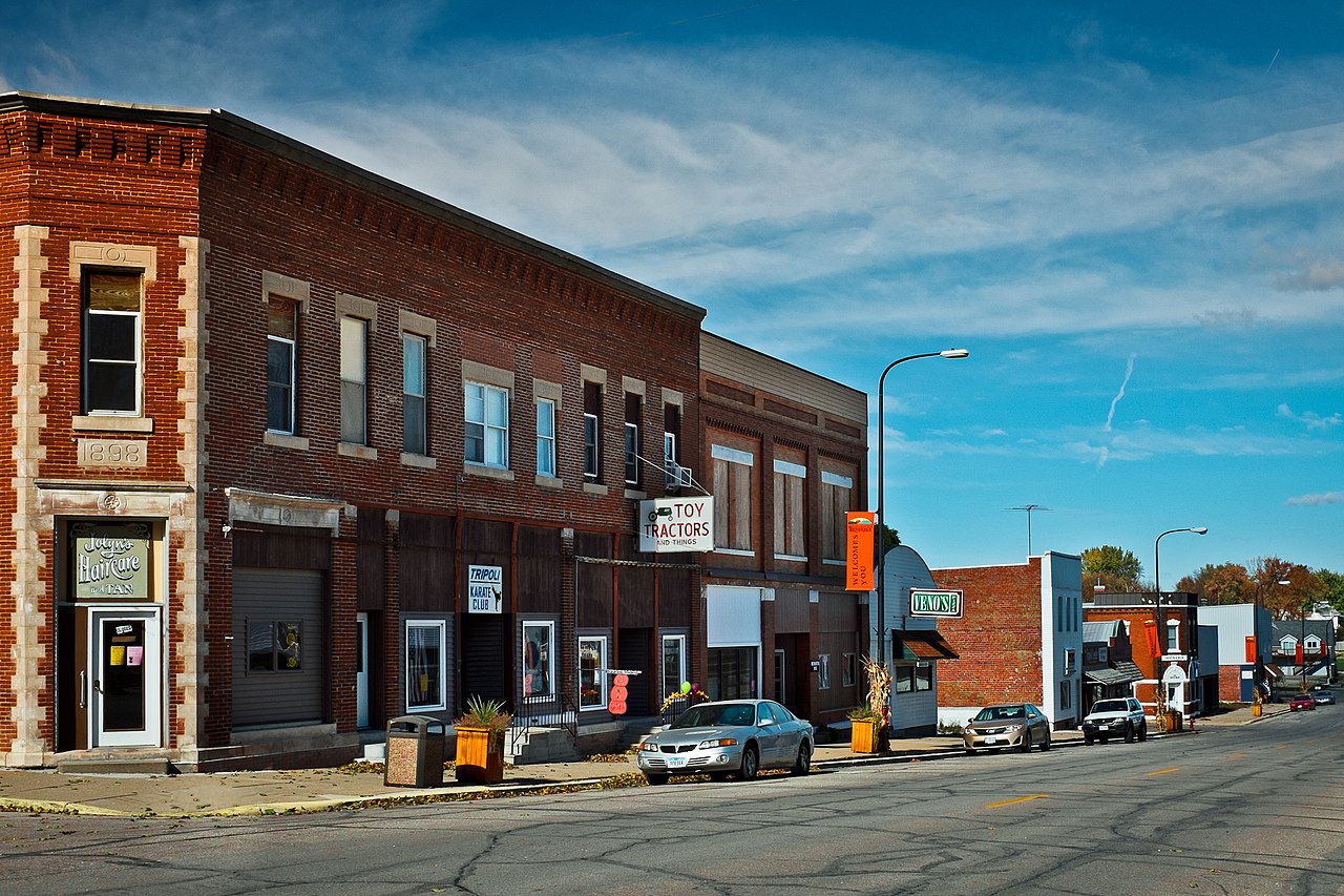 Haus and Hues in Tripoli, Iowa