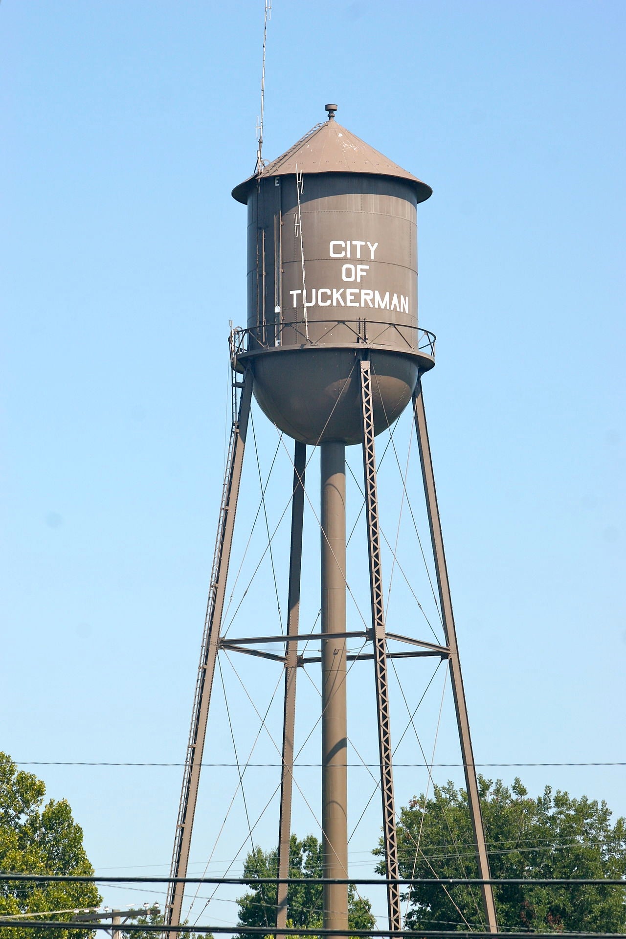 Haus and Hues in Tuckerman, Arkansas