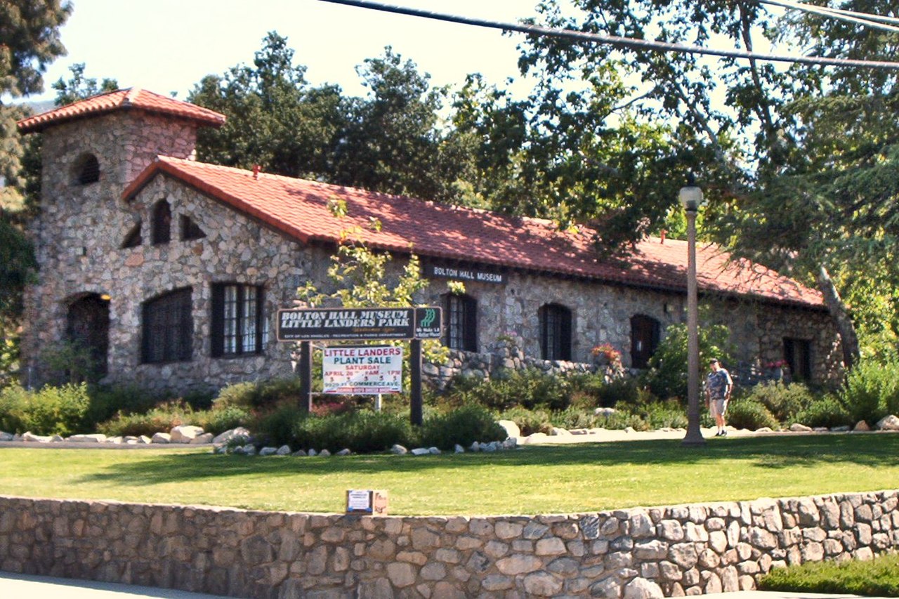 Haus and Hues in Tujunga, California