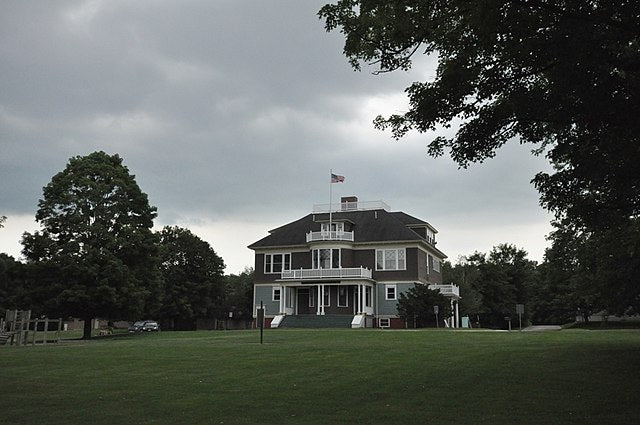 Haus and Hues in Turner, Maine