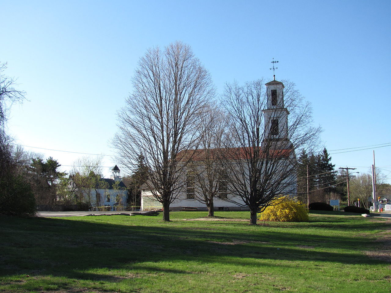 Haus and Hues in Tyngsboro, Massachusetts