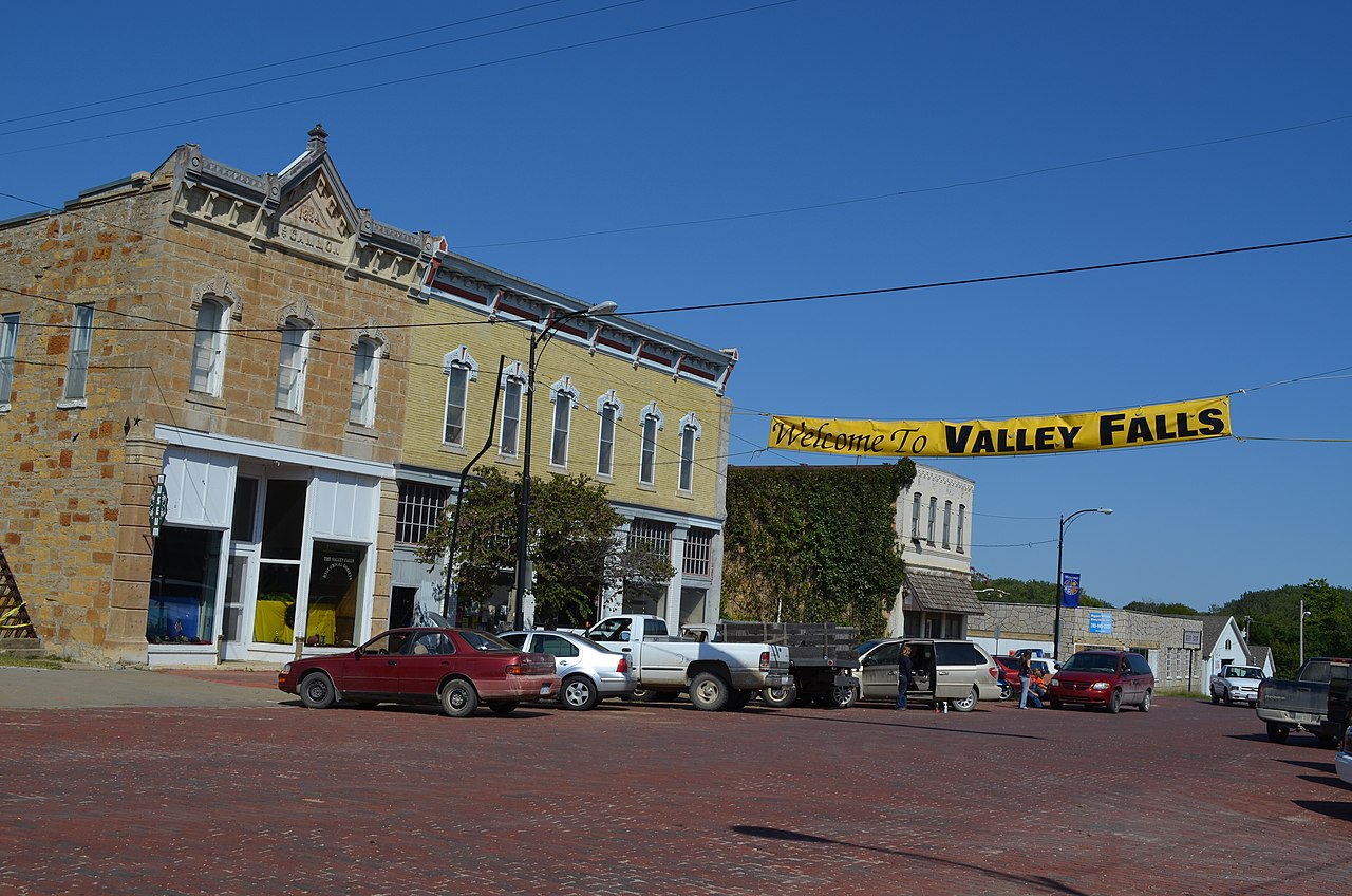 Haus and Hues in Valley Falls, Kansas