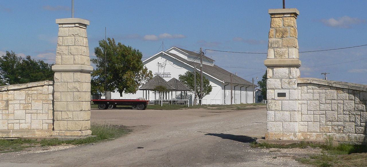 Haus and Hues in WaKeeney, Kansas