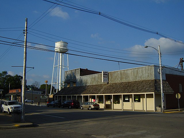 Haus and Hues in Washburn, Illinois