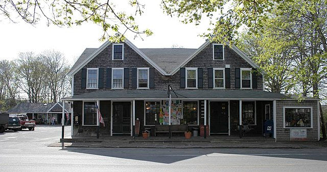 Haus and Hues in West Tisbury, Massachusetts