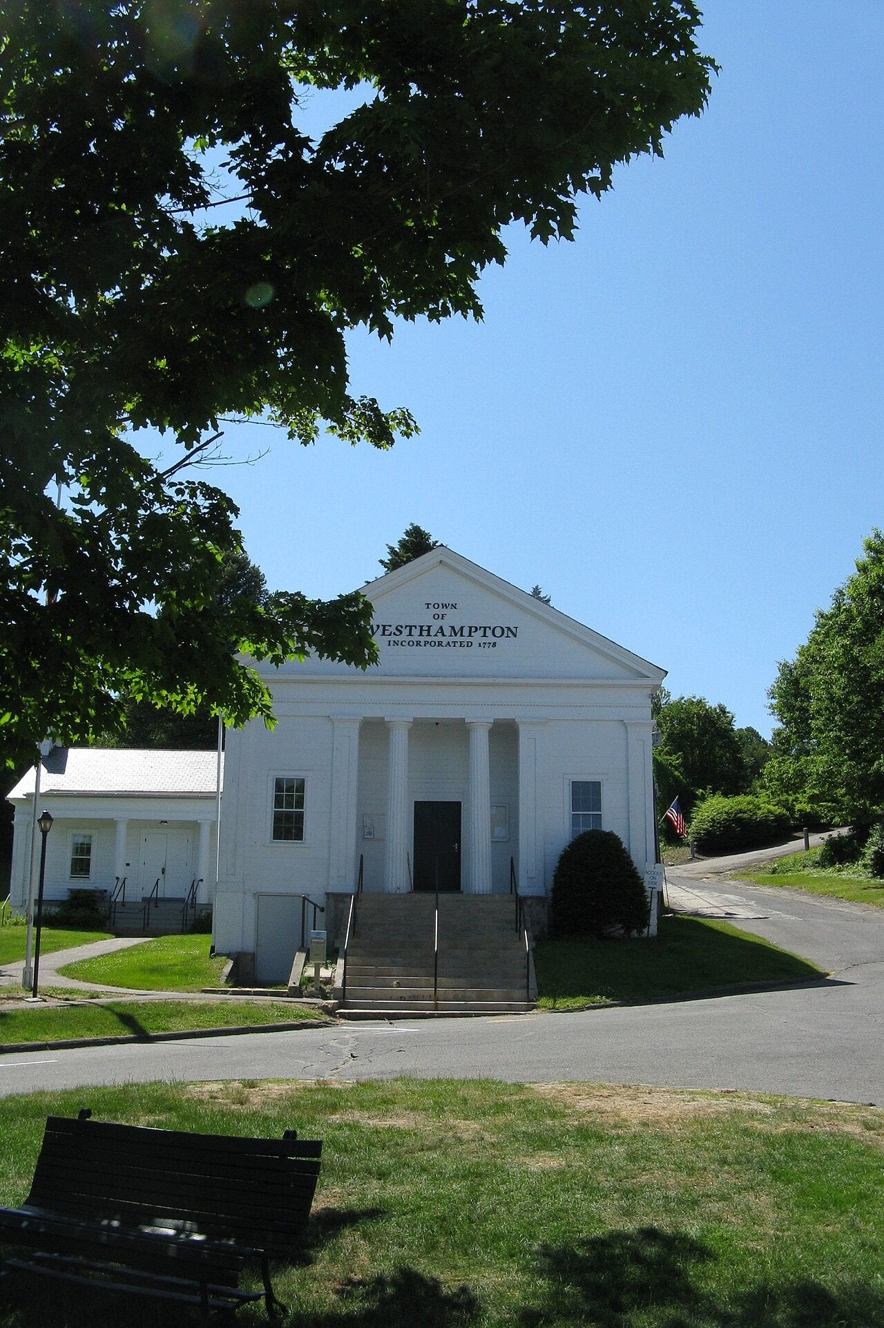 Haus and Hues in Westhampton, Massachusetts