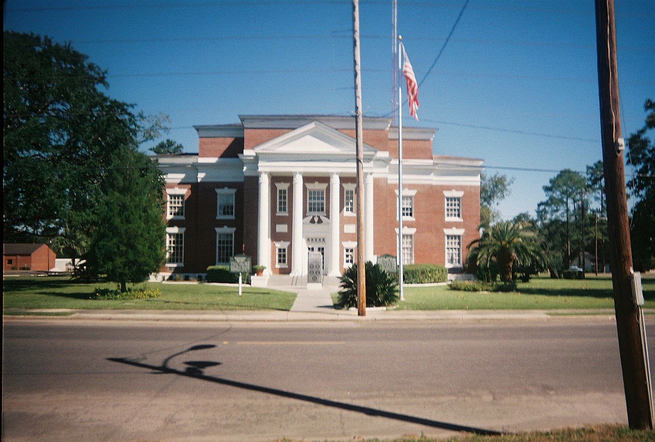 Haus and Hues in Wewahitchka, Florida