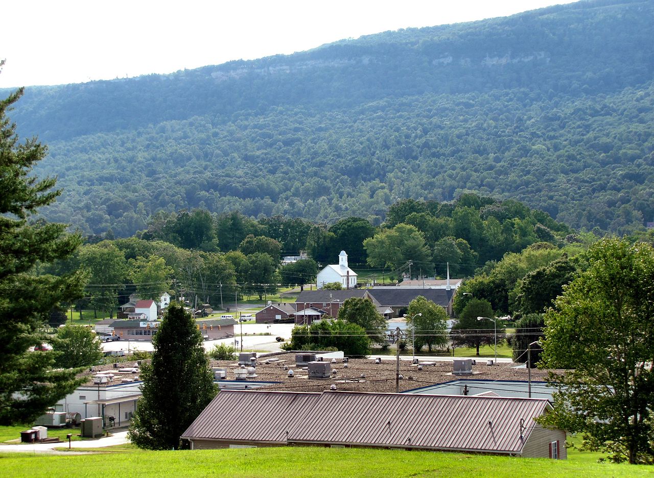 Haus and Hues in Whitwell, Tennessee