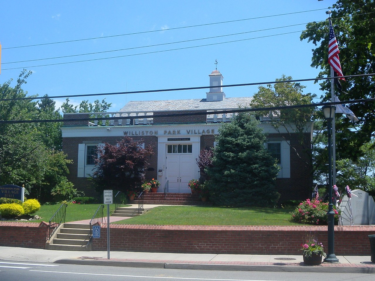 Haus and Hues in Williston Park, New York