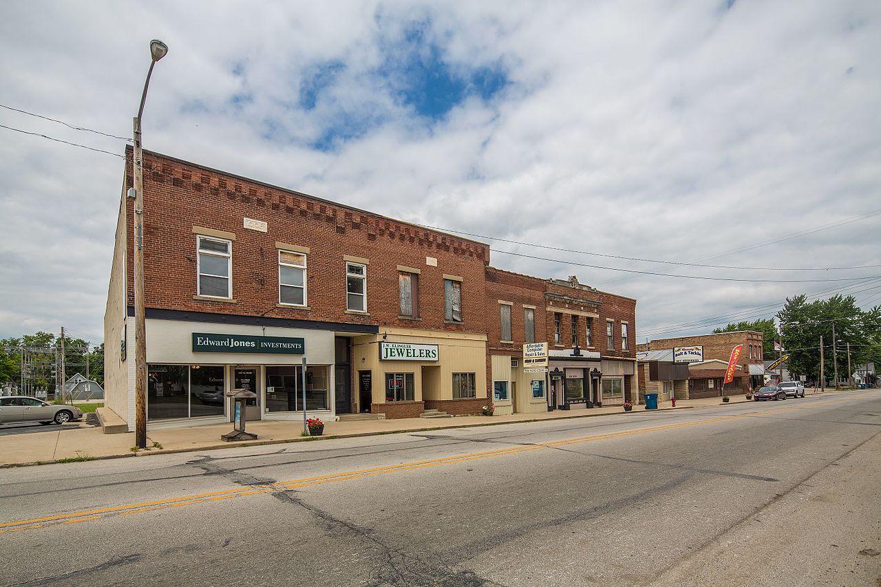 Haus and Hues in Wolcottville, Indiana