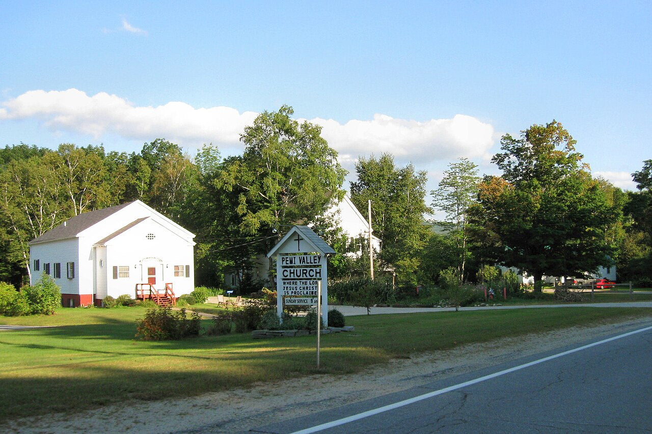 Haus and Hues in Woodstock, New Hampshire