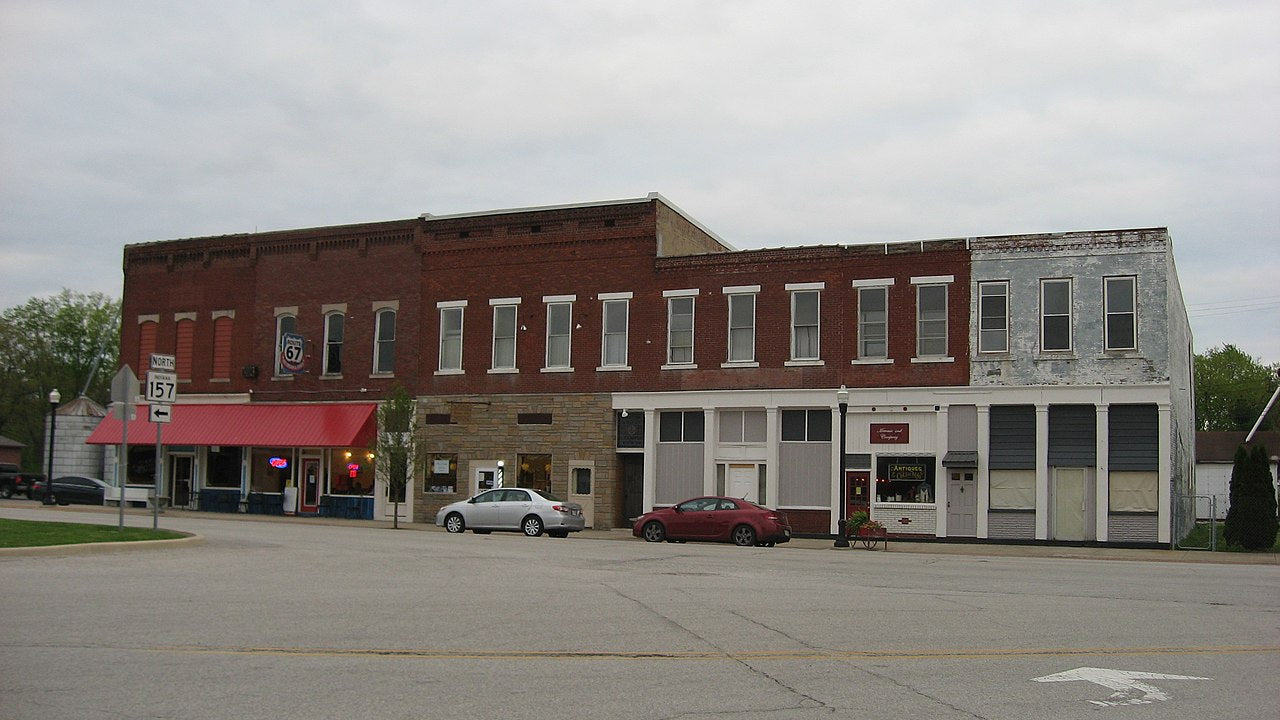 Haus and Hues in Worthington, Indiana