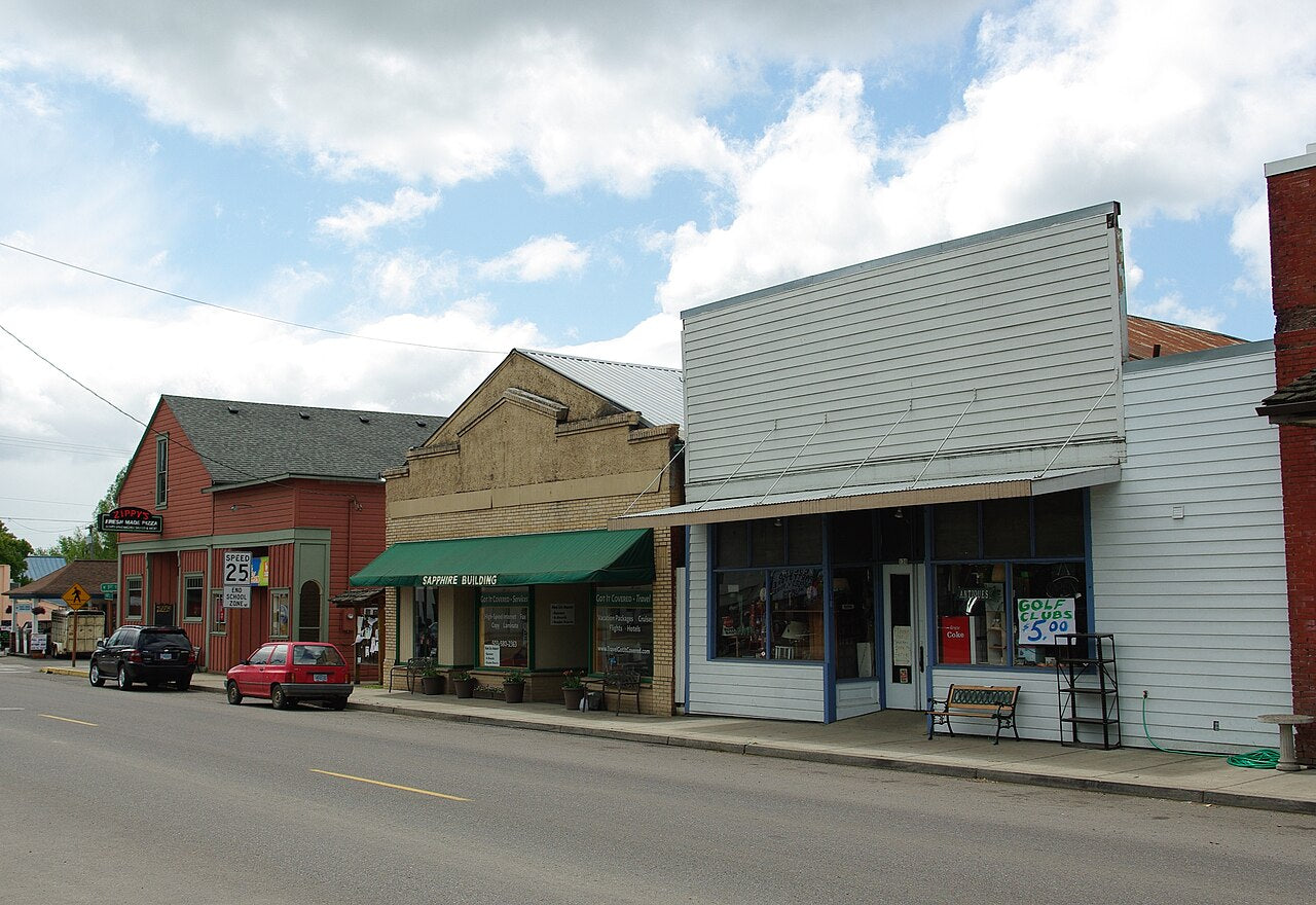 Haus and Hues in Yamhill, Oregon